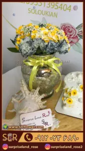 cake and Daffodil flower box کیک و باکس گل نرگس