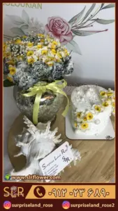 cake and Daffodil flower box کیک و باکس گل نرگس