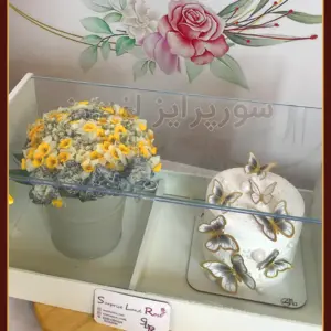 cake and Daffodil flower box کیک و باکس گل نرگس5