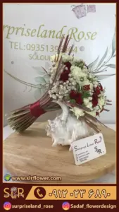 3 bridal red and white rose bouquet دسته گل طبیعی رز سفید و قرمز عروس6