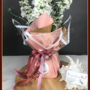دسته گل و جار گل شب بو