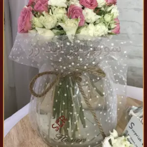 مینیاتور 2 رز صورتی و سفید جار گل